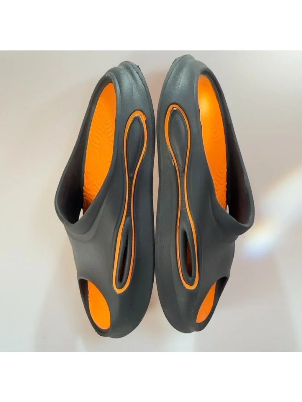 Unisex Black & Orange Open-Toe Rubber Slip-On Sandals With Contoured Footbed